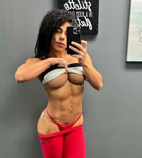 ゴスアジアンOnlyFans アートヌード 写真