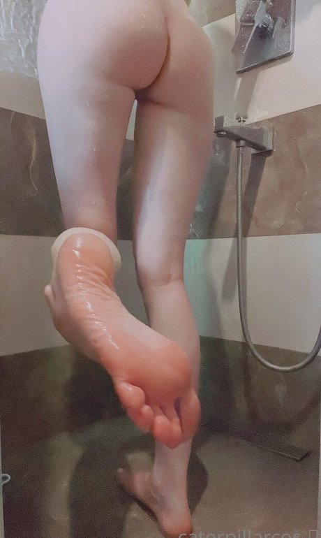 Cute Caterpillar アートモデル 写真