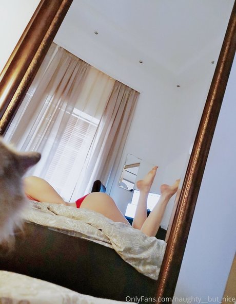 裸のトゥインクOnlyFans 無料 写真