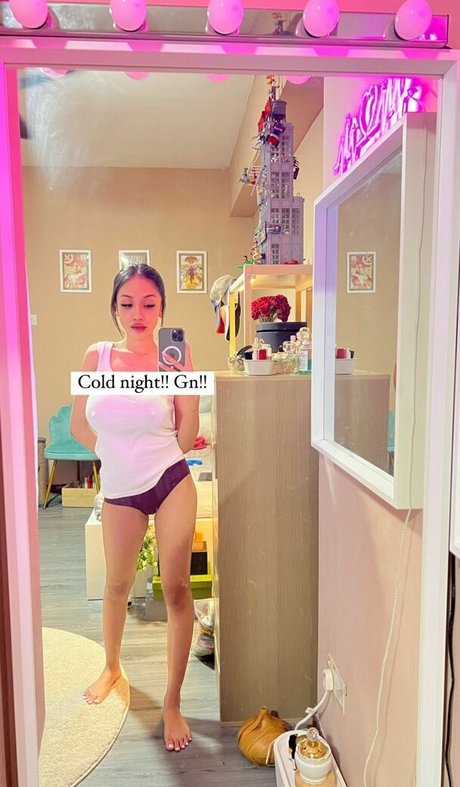 Bbbels333 セクシーモデル 画像