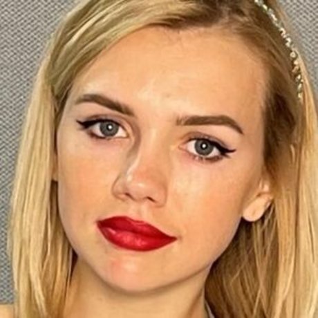 濃厚なラテン系熟女OnlyFans 美しい裸 写真