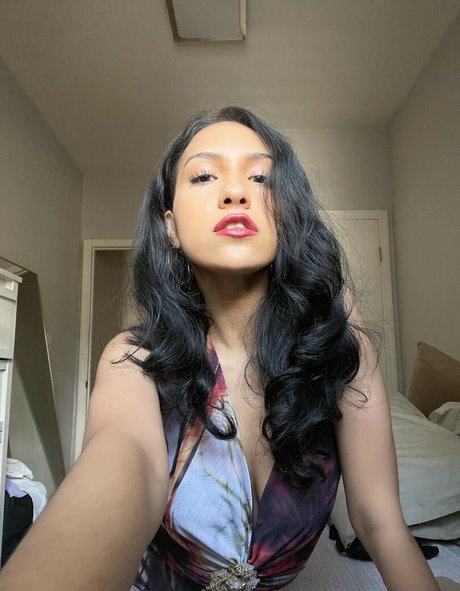 スリムな熟女OnlyFans HD 画像