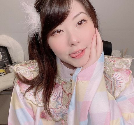 Julia Nakamura 完璧なスター 写真