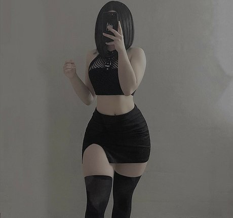 コメディアンのOnlyFans セクシーヌード アーカイブ