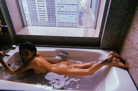 Rae Lil Black 可愛いモデル アーカイブ