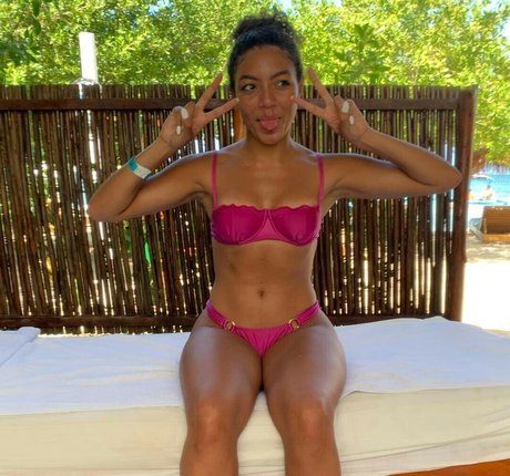 イギリス人熟女OnlyFans セクシー裸 ギャラリー