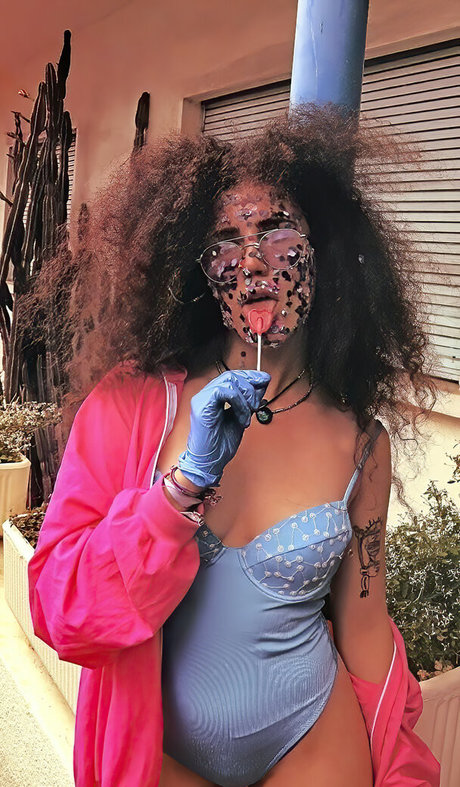 ブルネットの教師OnlyFans セクシーxxx 写真