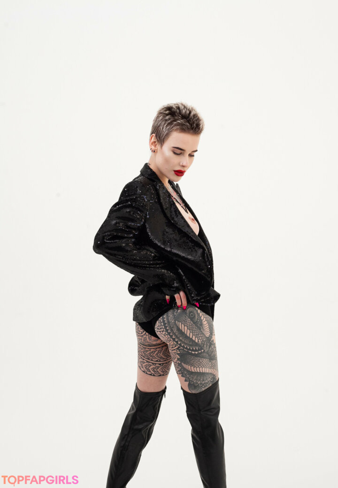 巨乳 射精 OnlyFans 無料セクシー ギャラリー