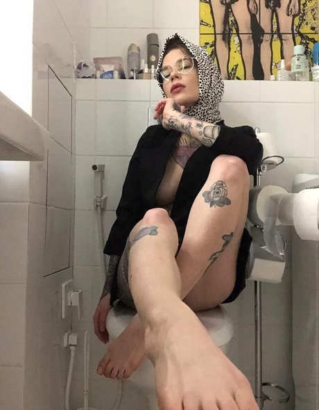 Tory Inve スター ヌード 写真