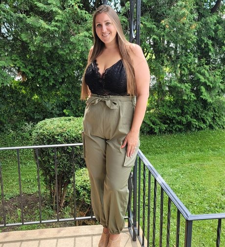 ティーンシーメールOnlyFans 無料ヌード 画像