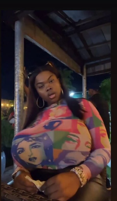 Chioma lovv xxxモデル 画像