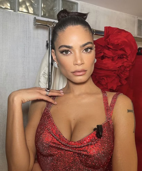 Elodie Di Patrizi 完璧なモデル 画像