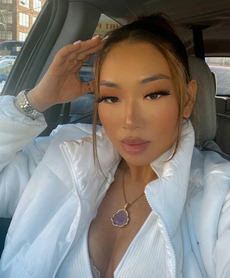 Kimberly Nguyen 素敵なスター 写真