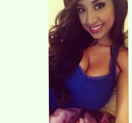 Alexandra Nicole アダルトモデル 画像