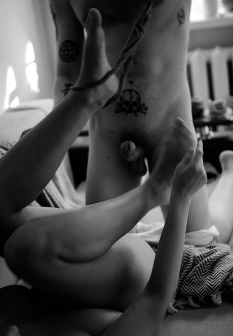 フラットオンリーファン 無料 画像