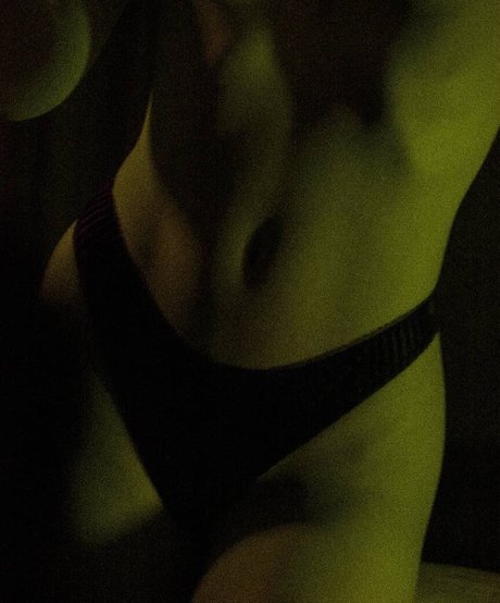 _naissance セックスモデル 写真