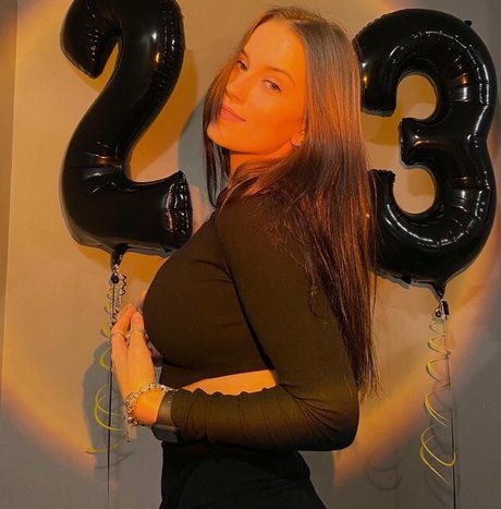 Madisun Sullivan ポルノスター ヌード ギャラリー