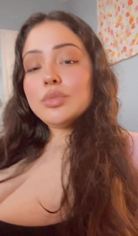 Esmeralda Quintero ポルノモデル 画像