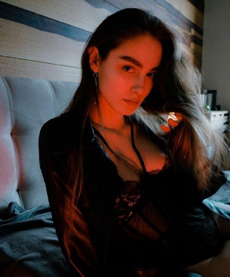 女子高生OnlyFans 美しいヌード 写真