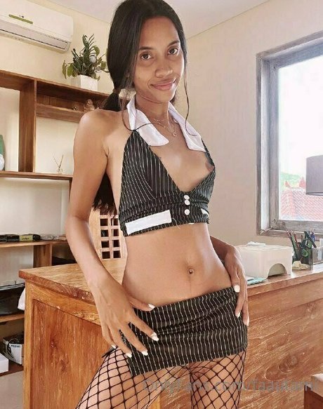 巨乳 射精 OnlyFans 素敵 アーカイブ