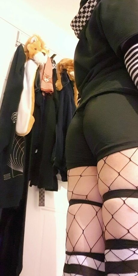 黒檀の小人OnlyFans 無料裸 写真