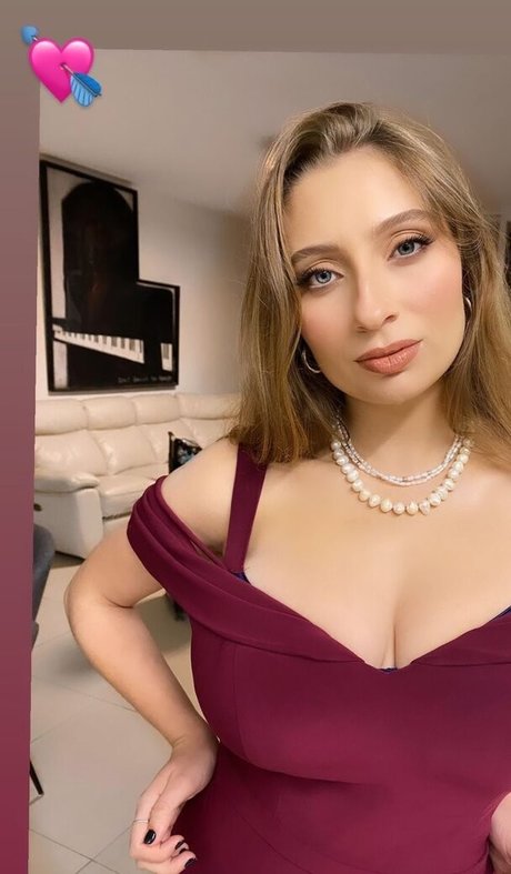 ゲイディルドOnlyFans アート裸 画像