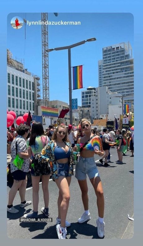 黒髪の熟女OnlyFans 美しい 画像