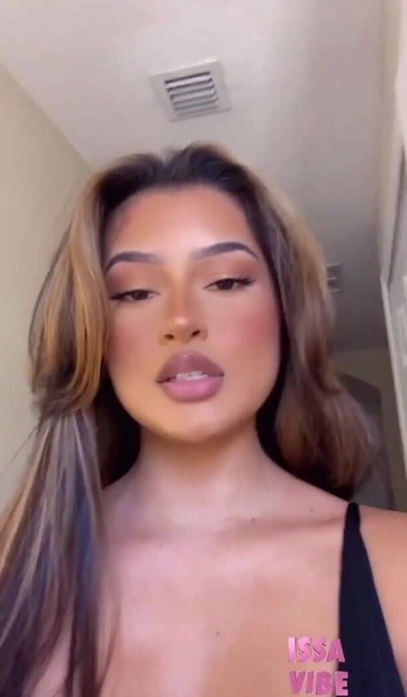 Lucero Crystal ヌードのポルノスター 写真