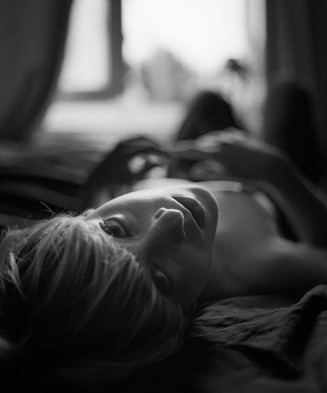 金髪ストリップOnlyFans ホットセックス ギャラリー