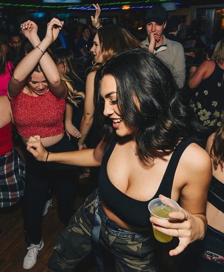 コスプレ フェムボーイ オンリーファンズ 可愛い 画像