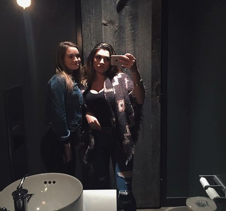 セクシーな足 OnlyFans セクシーヌード 画像