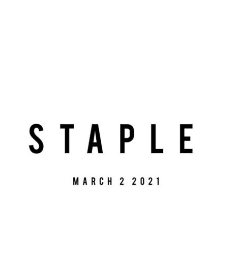 Kylie Manue 裸のスター 写真