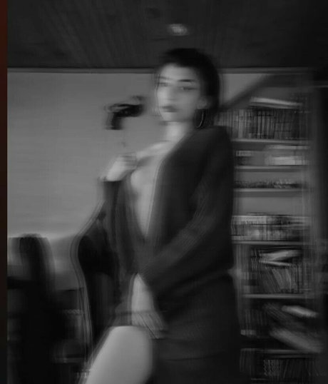 Blackamber51 完璧なモデル 画像