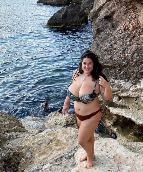 Caliope アダルトモデル 写真