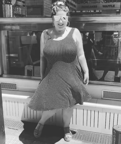 曲線美の黒檀OnlyFans セクシー 画像