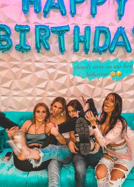 burkekelleher ホット女優 画像