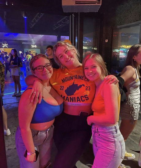 Harley Stein 女優 写真