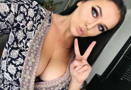 Tayla Cooper ポルノスター アート 写真