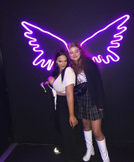 Tayla Cooper 裸のポルノスター 画像