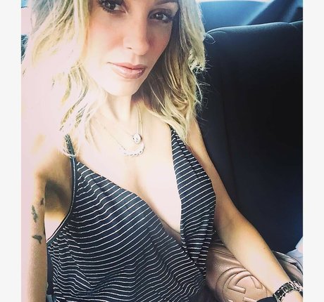 Roberta Carbonari Muzy ポルノスター HD 画像