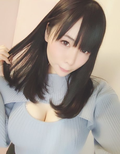 Yui Okada 美しいモデル 写真