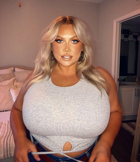 Hayden Buchko 最高のモデル アーカイブ