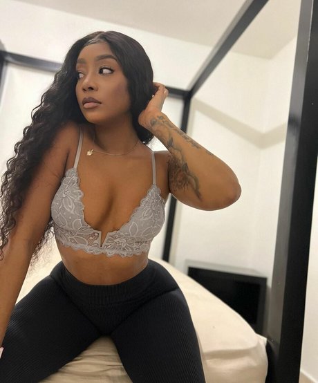 シーメールランジェリーOnlyFans アートxxx アーカイブ