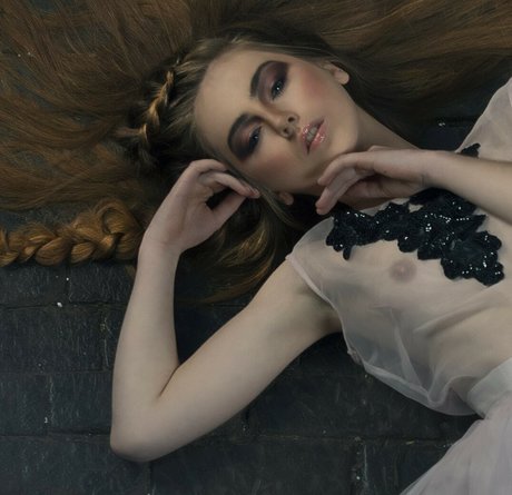 Wiktoria Salajczyk アダルトモデル 写真