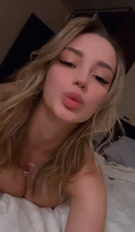 アジアンベイビーOnlyFans セックス 写真