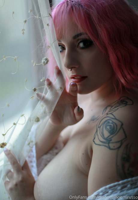 Manuelanoemirusso xxx女優 写真