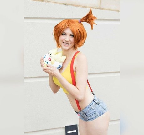 CosmicEmpress 裸の女優 画像