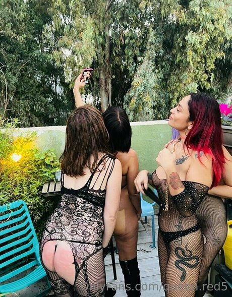 黒髪の熟女OnlyFans 無料セクシー 写真