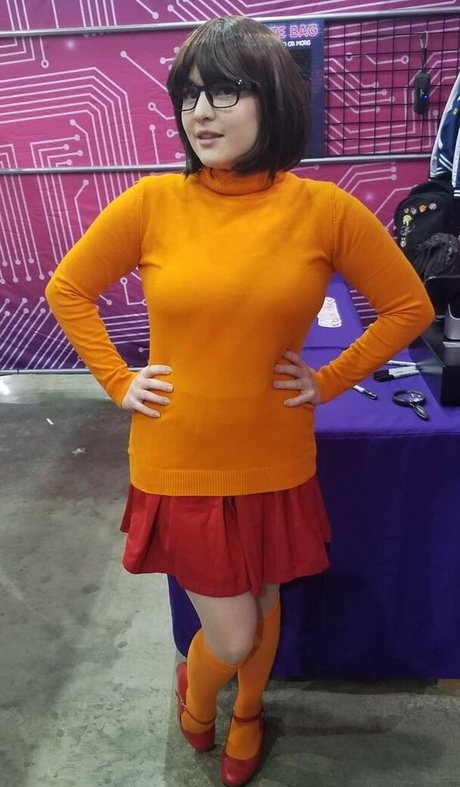 小柄なブロンドの熟女OnlyFans ベスト アーカイブ