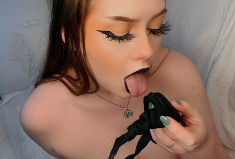 ぽっちゃりブロンドOnlyFans ポルノ 写真